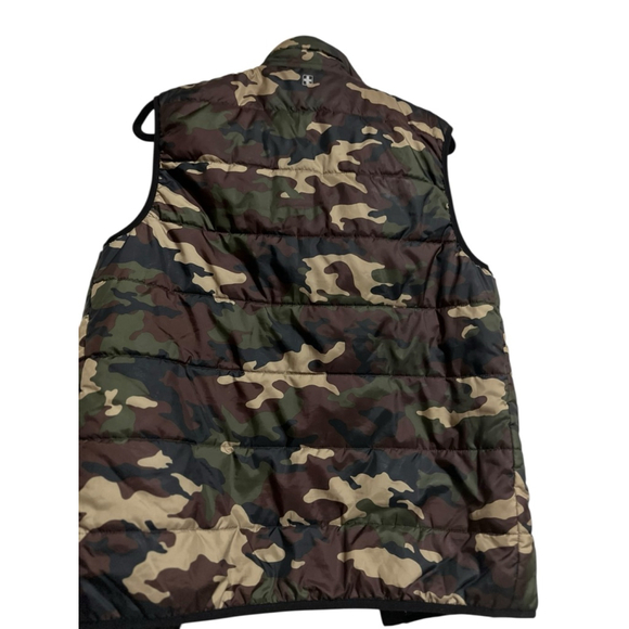 EUC Men's SWISS TECH Camo Puffer Vest S Green Brown - Picture 3 of 7